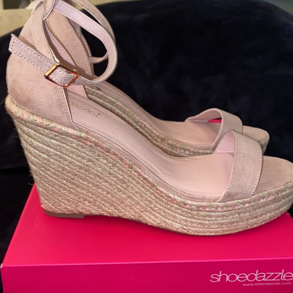 NWT BLUSH WEDGES - Picture 3 of 4